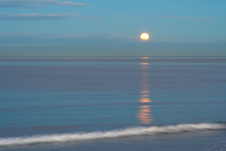 Sunset over the ocean in pastel colours - South Island, New Zealand